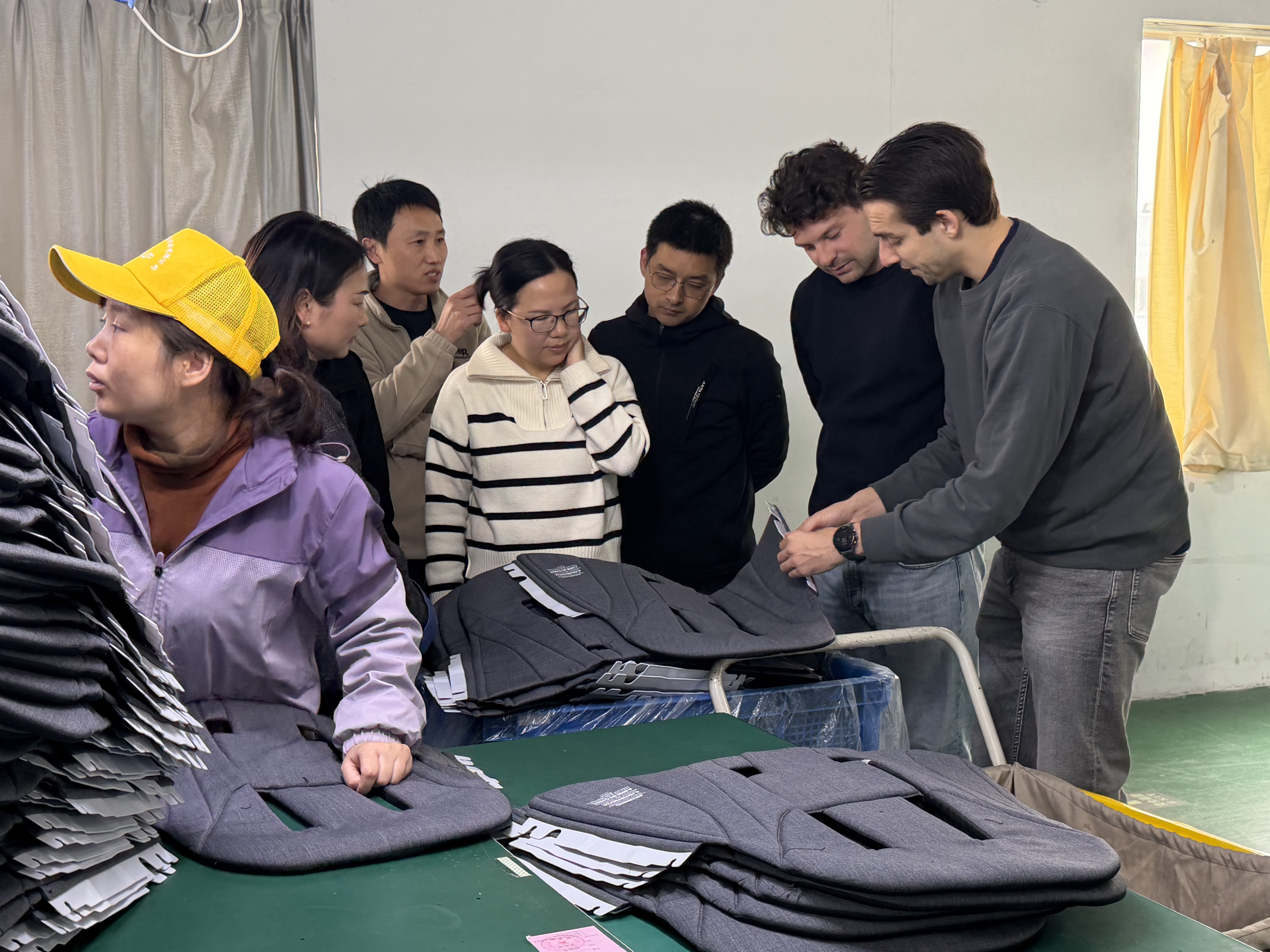 荷兰Urban客户技术团队莅临欧斯利凡参观指导